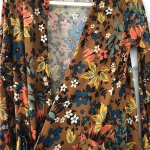 Small LuLaRoe Sarah Long Cardigan